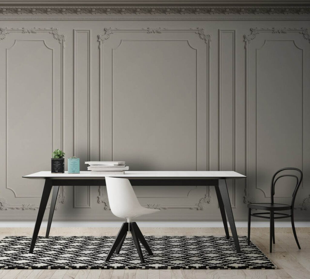 White wall with molding White wall with molding