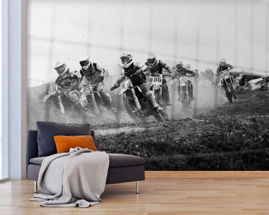 Emberek csoportja dirt bike-okon