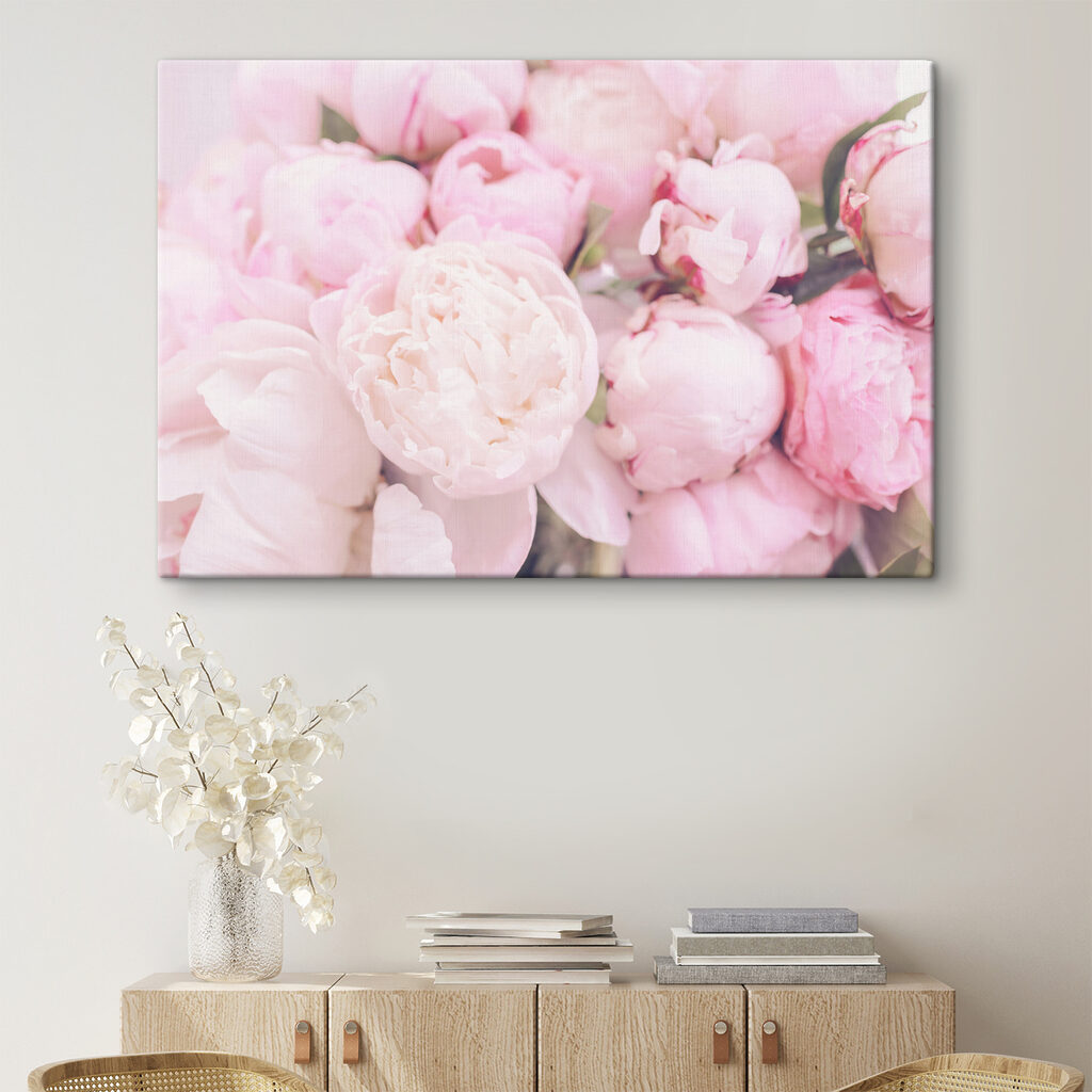 A group of pink flowers