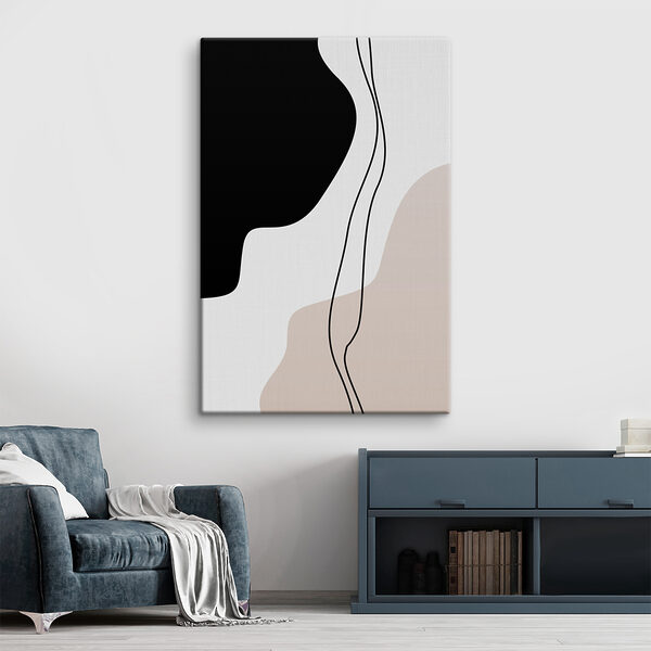 A black and white image of a necklace A black and white image of a necklace