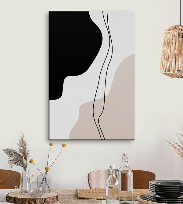 A black and white image of a necklace A black and white image of a necklace