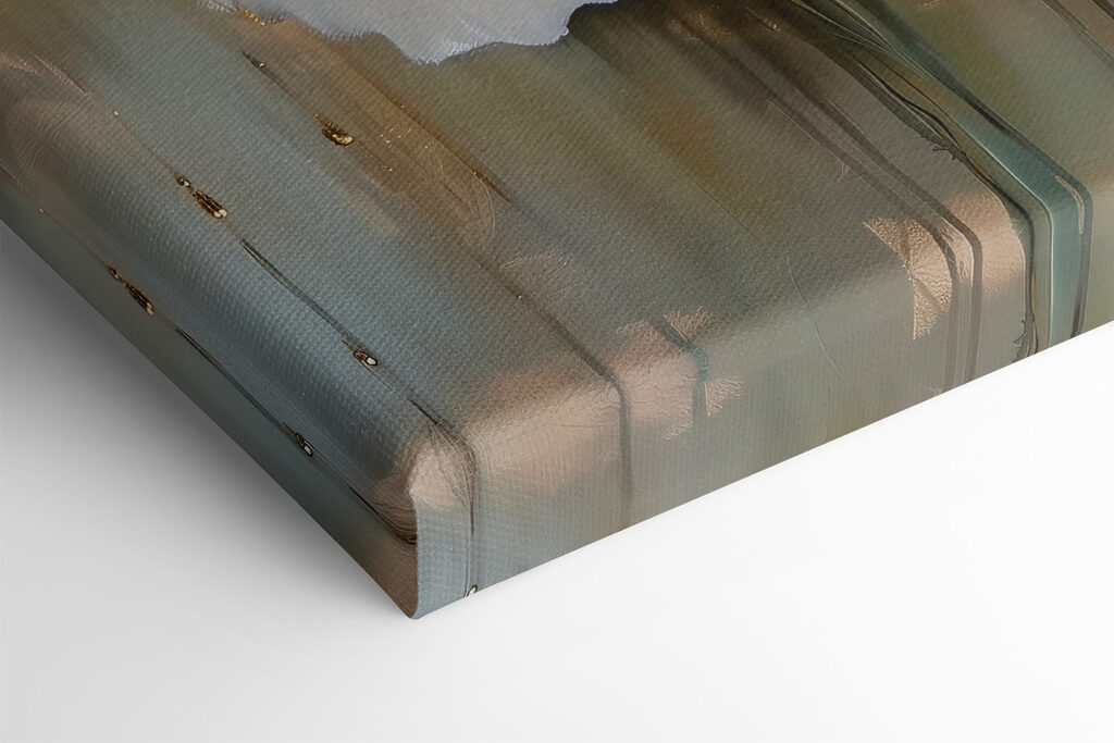 Elegant flowers with metallic details