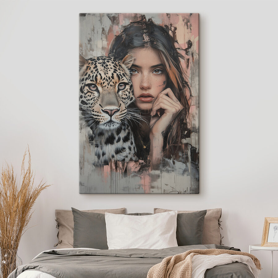 Nő egy leopárddal