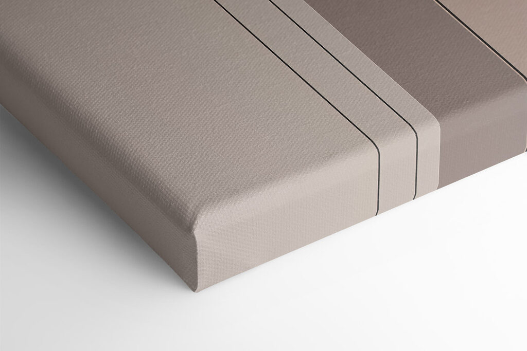 Wall with a circle and a line