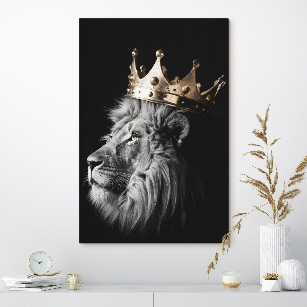 Lion wearing a crown Lion wearing a crown