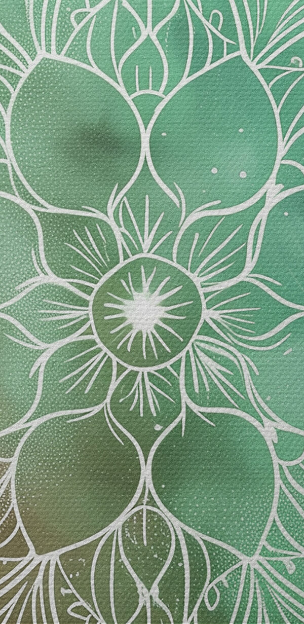 Fehér mandala zöld és kék háttéren Fehér mandala zöld és kék háttéren