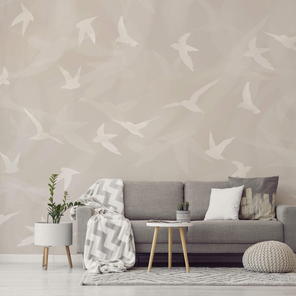 Fehér madarak repülnek a levegőben