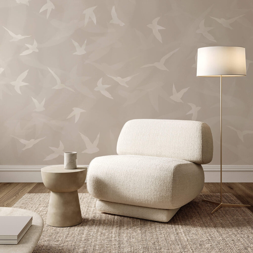 Fehér madarak repülnek a levegőben