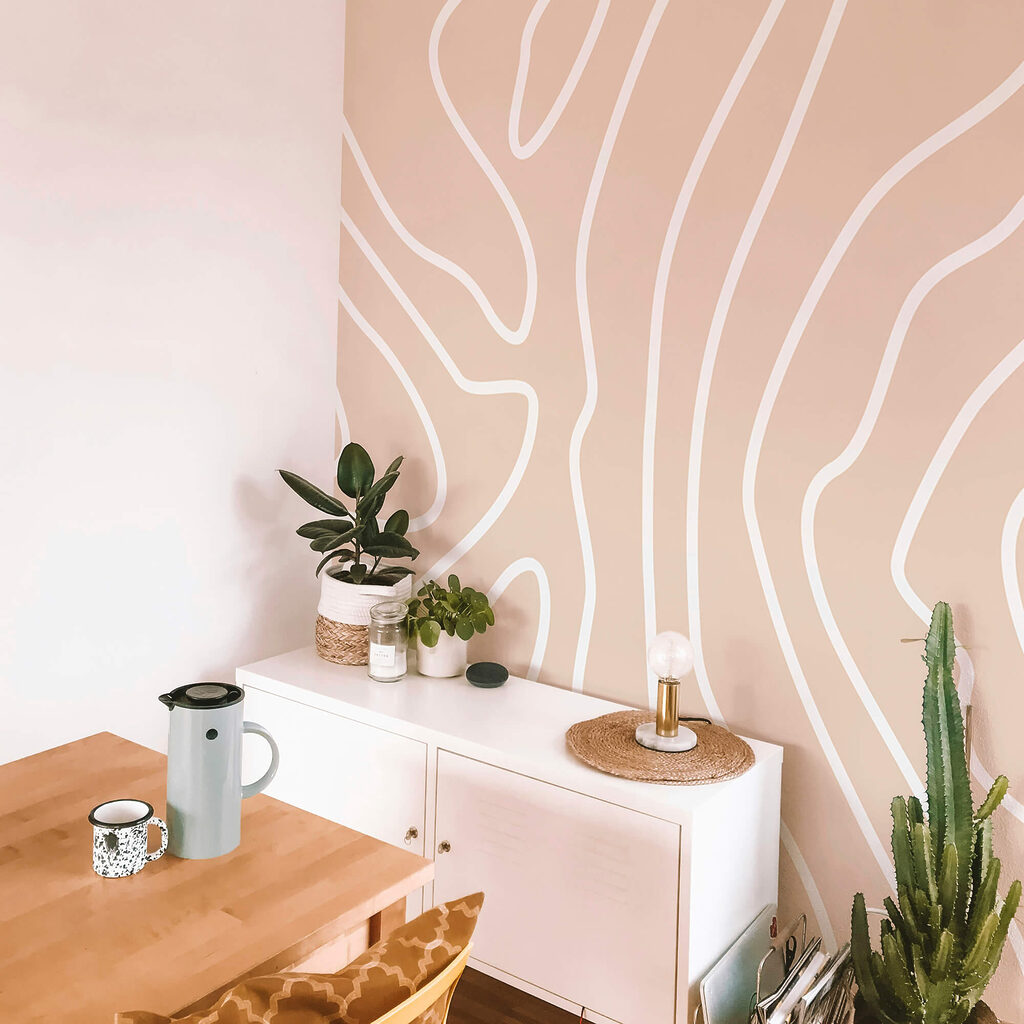 Fehér vonalak rózsaszín háttéren