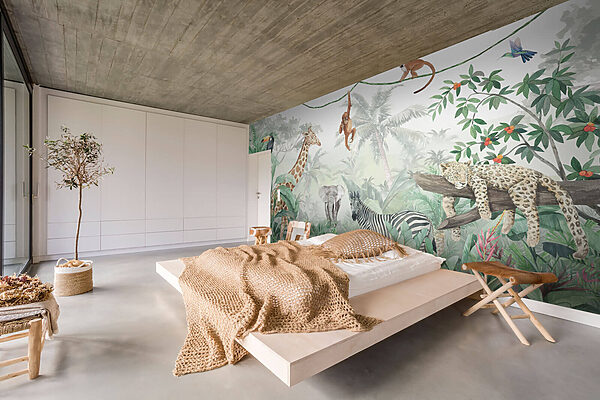 Wall mural of animals in the jungle