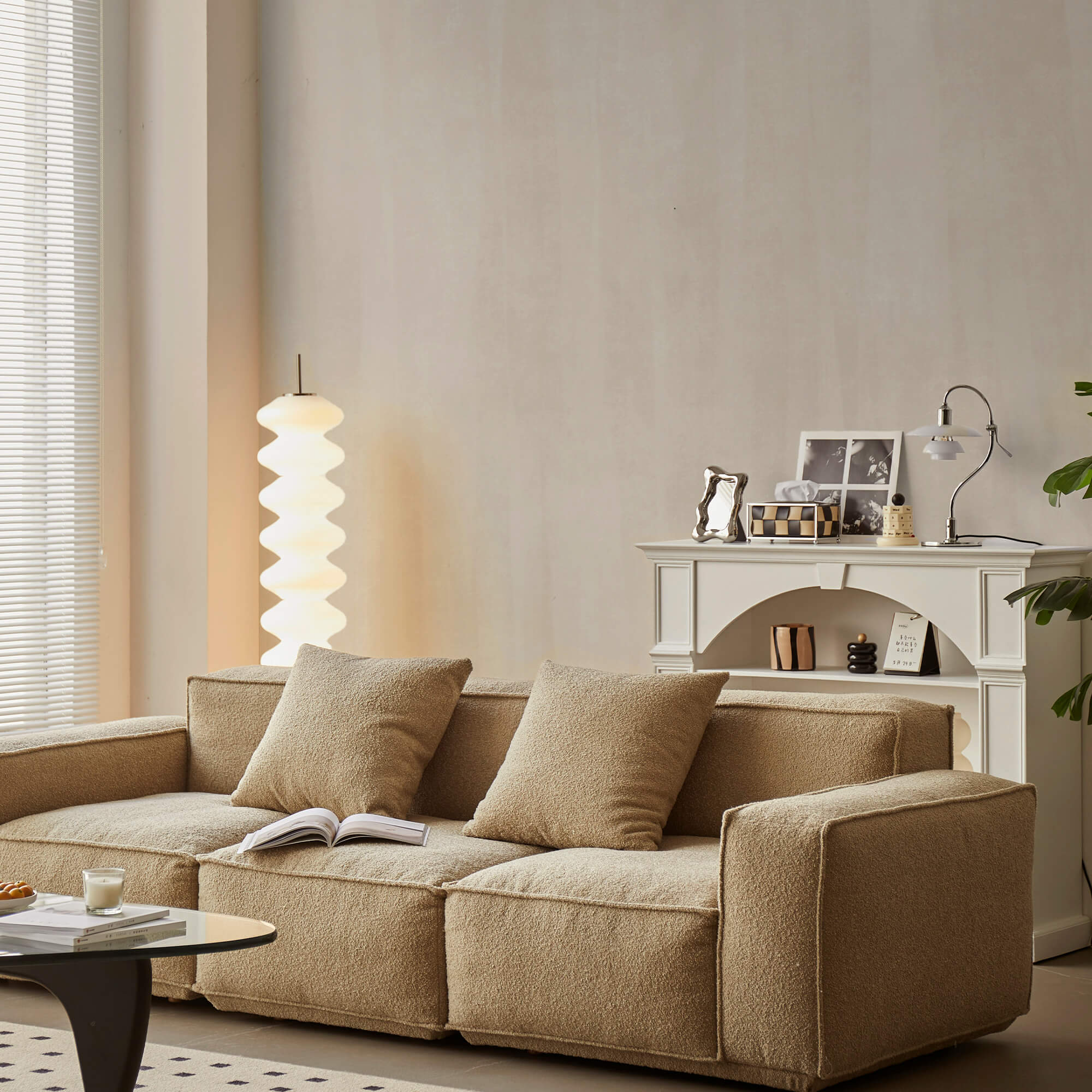 Finom csíkok lágy semleges árnyalatokban