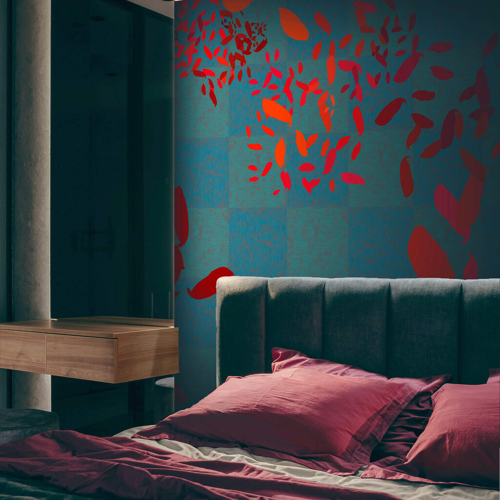 Piros levelek kék háttér előtt