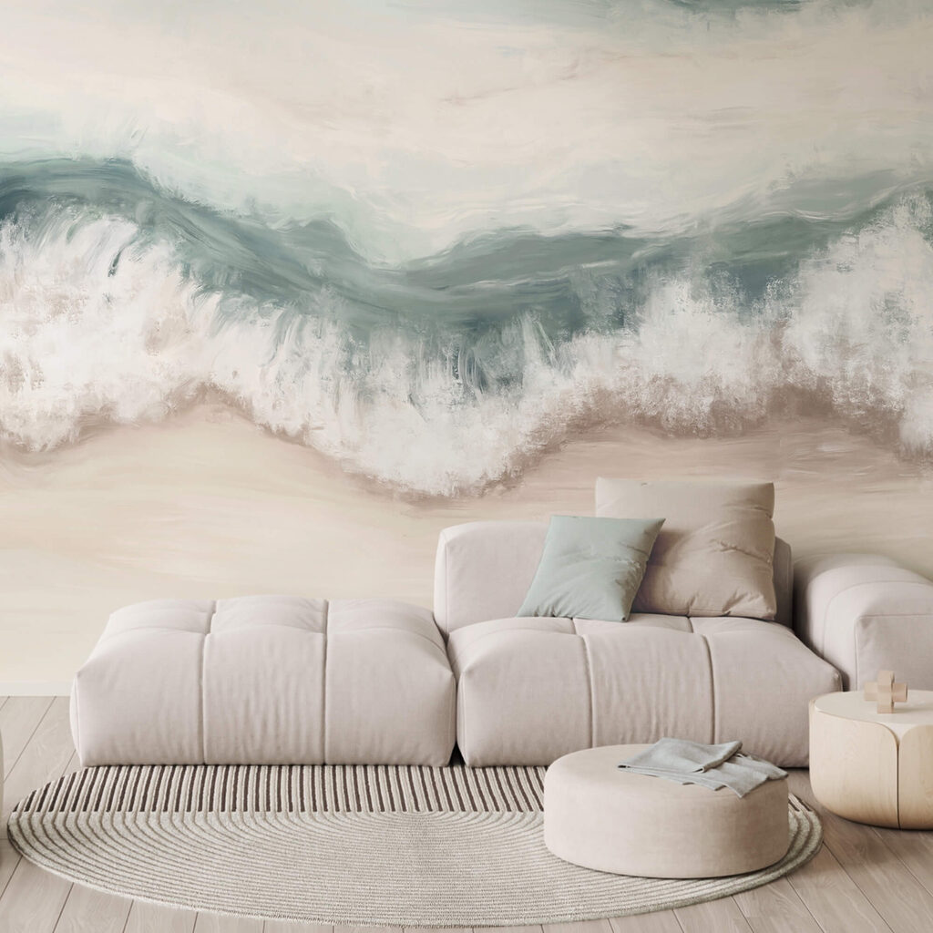 Hullámok csapódnak a partra