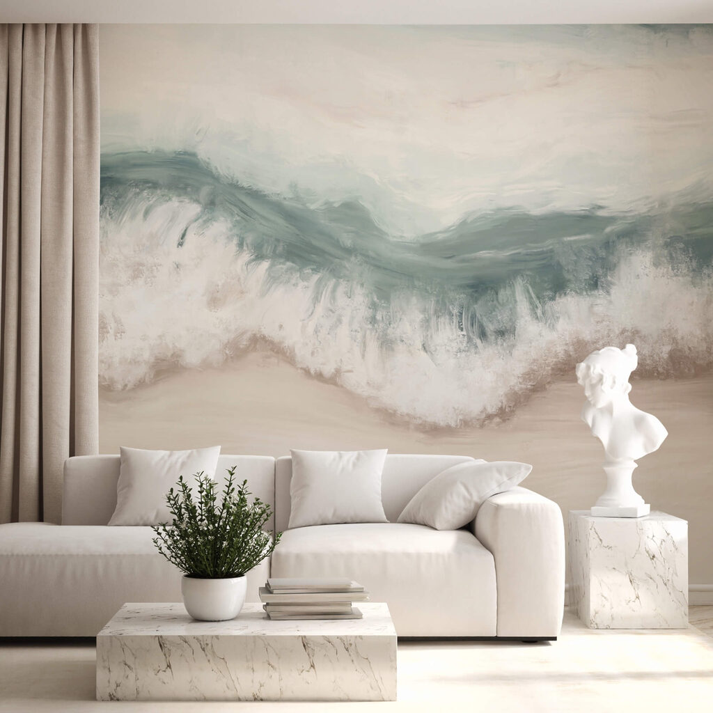 Hullámok csapódnak a partra