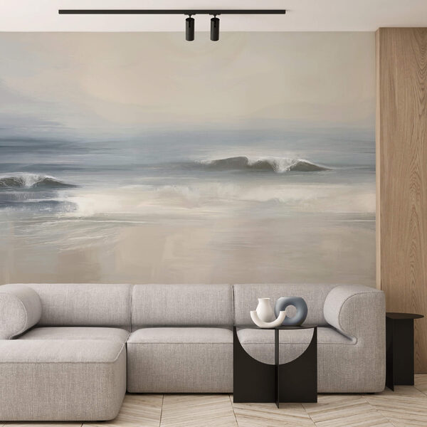 A hullámok a parton törnek