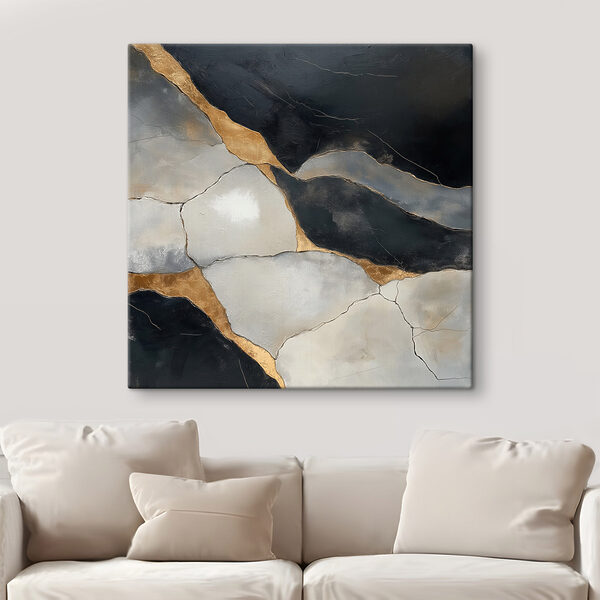 - Elegant interplay of light and dark - Elegant interplay of light and dark