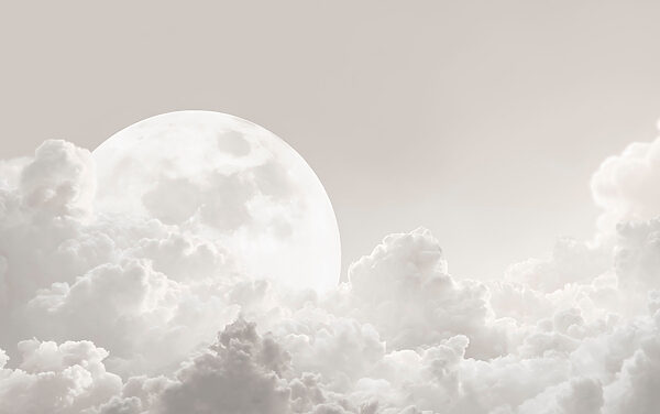 Full moon in the clouds Full moon in the clouds
