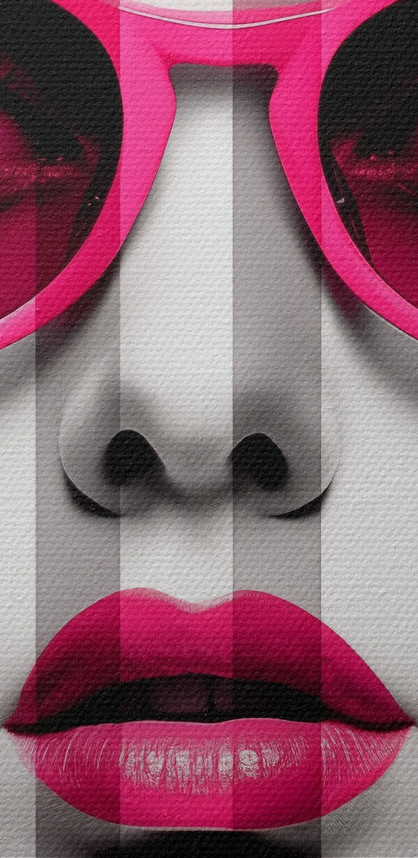 Woman with pink sunglasses
