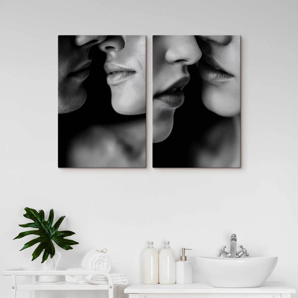 Intimate moments captured in monochrome Intimate moments captured in monochrome