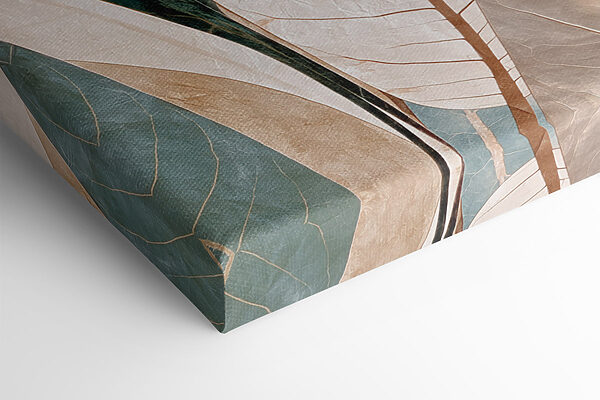 Natural hues in elegant leaf design
